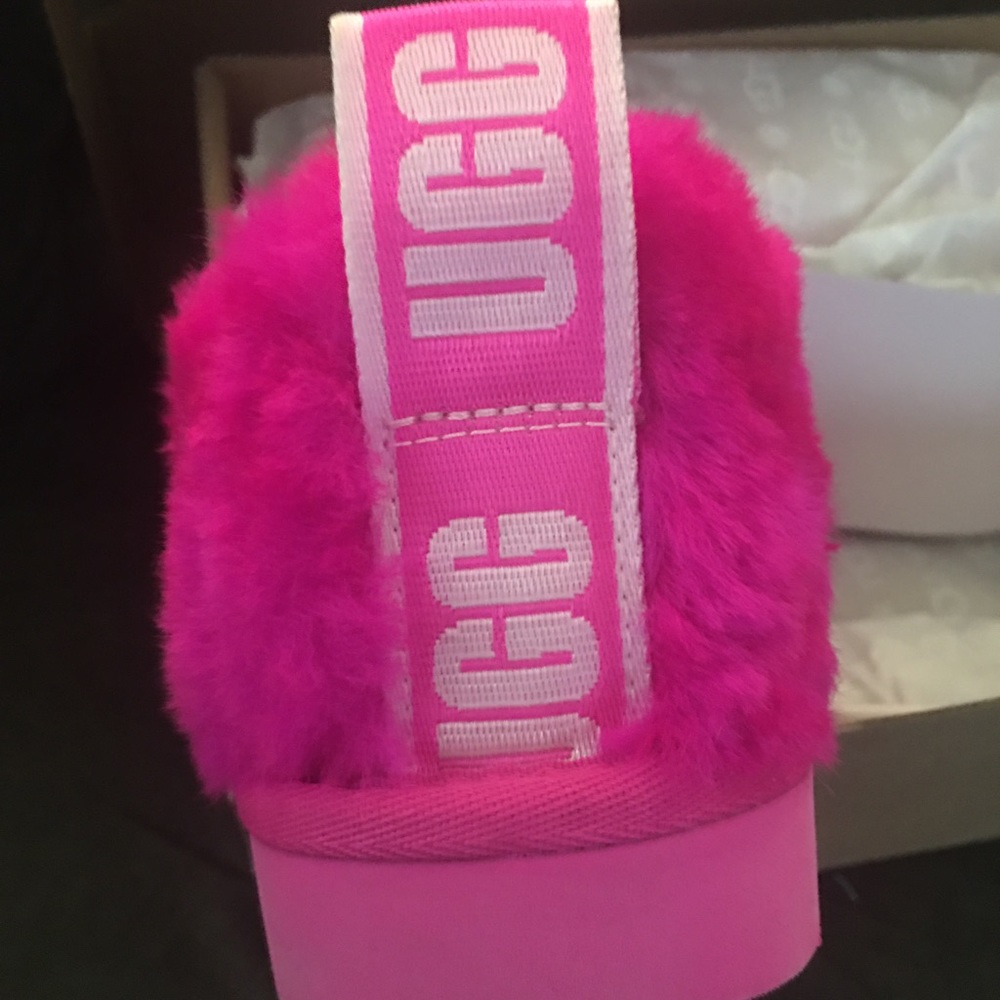 UGG Womens Classic Cozy Booties.  Vibrant pink - size 7.  Brand new in box!